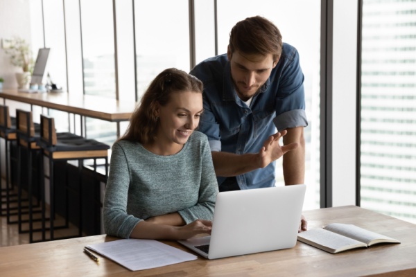 Shutterstock_apprentissageaideembauche Apprentissage : le régime des aides à l’embauche est modifié